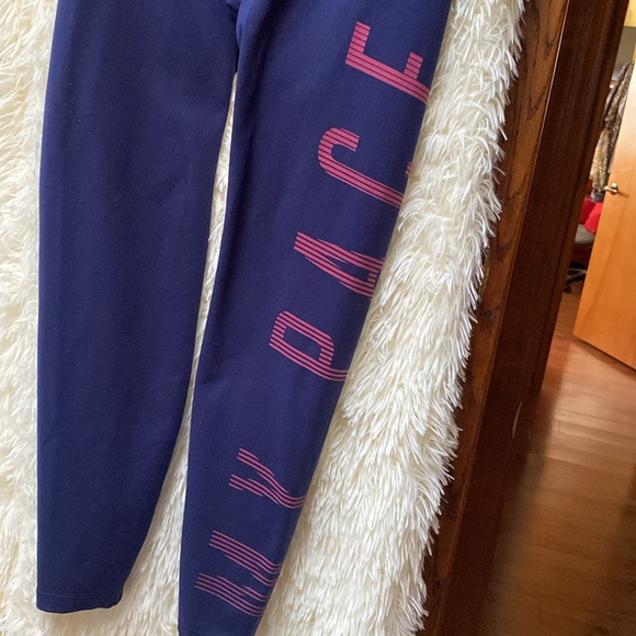 Old Navy Active Women’s My Pace Leggings. Size S/P - Picture 3 of 4